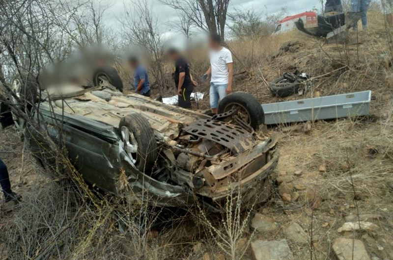 Acidente De Carro Deixa Jovem Morto E Outro Ferido Em Rodovia De