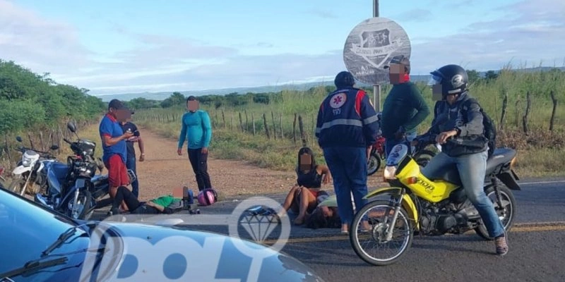 Colisão entre motos deixa três pessoas feridas em rodovia de Boa Ventura - Reprodução